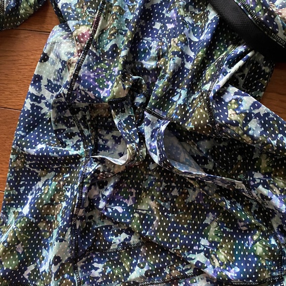 🌹LULULEMON RUNBEAM PULLOVER/HOODIE-4🌹 - Picture 11 of 15